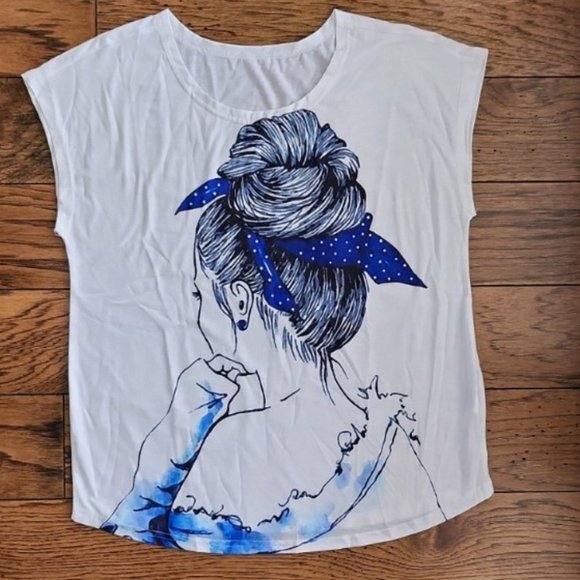 NWT Stylish Beautiful Delicate Print Top - Picture 6 of 8